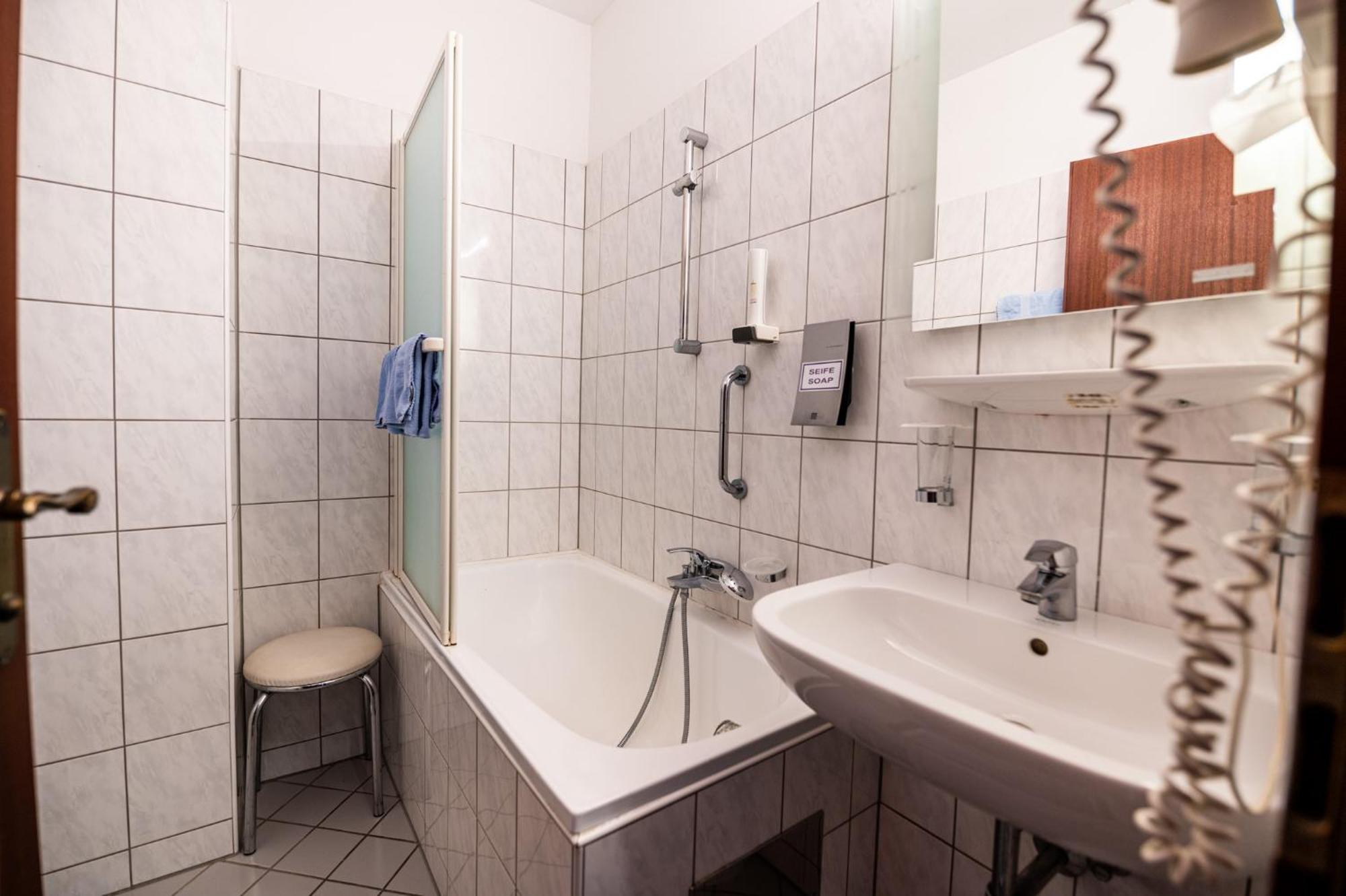 Hotel Alter Telegraf Грац Екстериор снимка