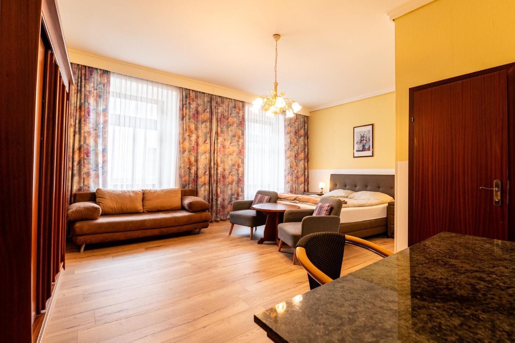 Hotel Alter Telegraf Грац Екстериор снимка