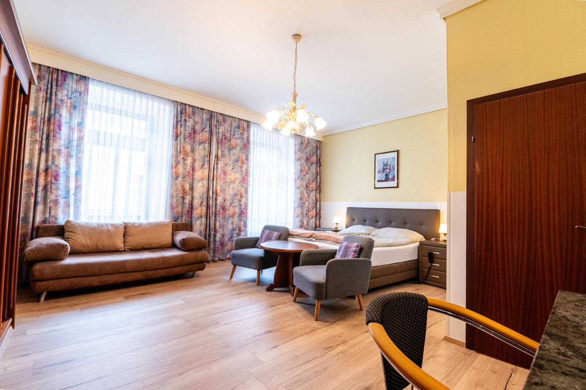 Hotel Alter Telegraf Грац Екстериор снимка
